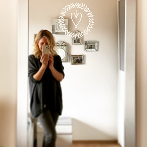 Vinylsticker "Kranz mit Herz"